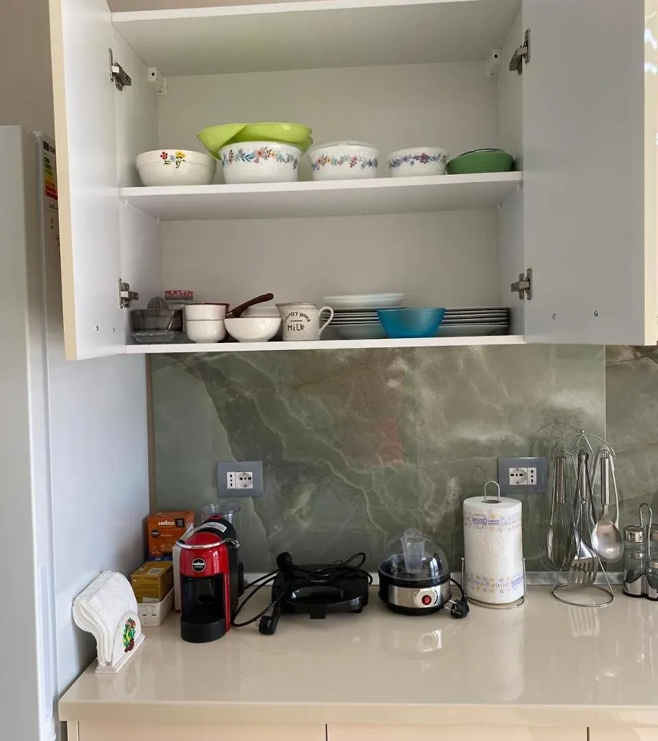 Tinas Rooms دراس ألبانيا