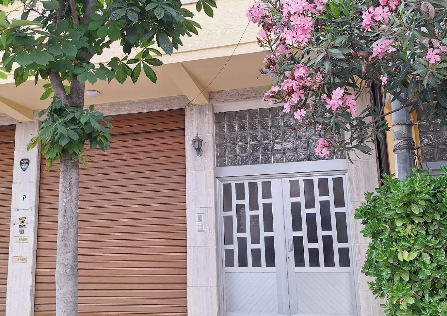 Tinas Rooms Durres 0*,  Albania