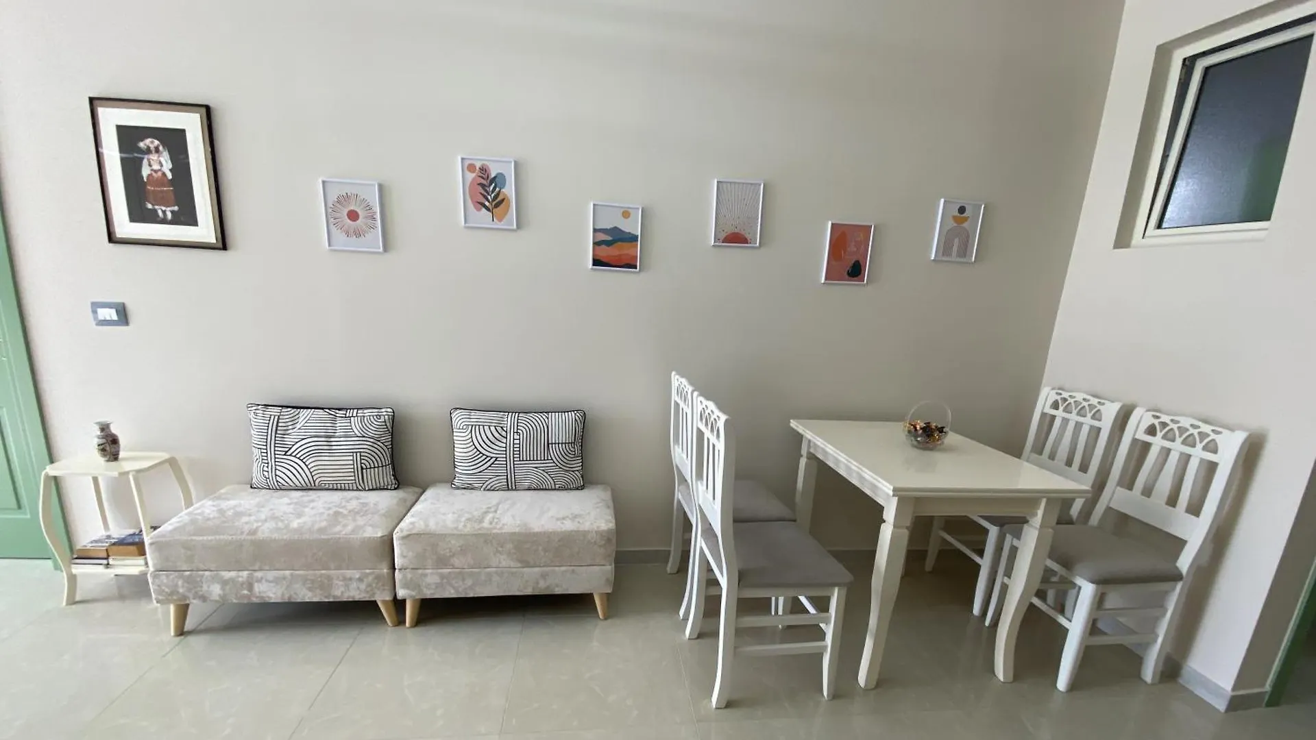 Tinas Rooms Durres Guest house